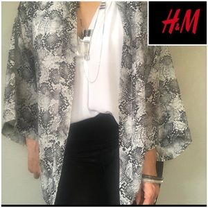 NWOT H&M Divided snake print kimono small